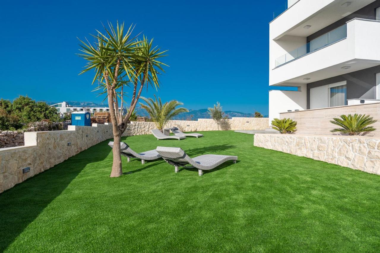 נובליה Apartments & Rooms Pool Villas Maris מראה חיצוני תמונה
