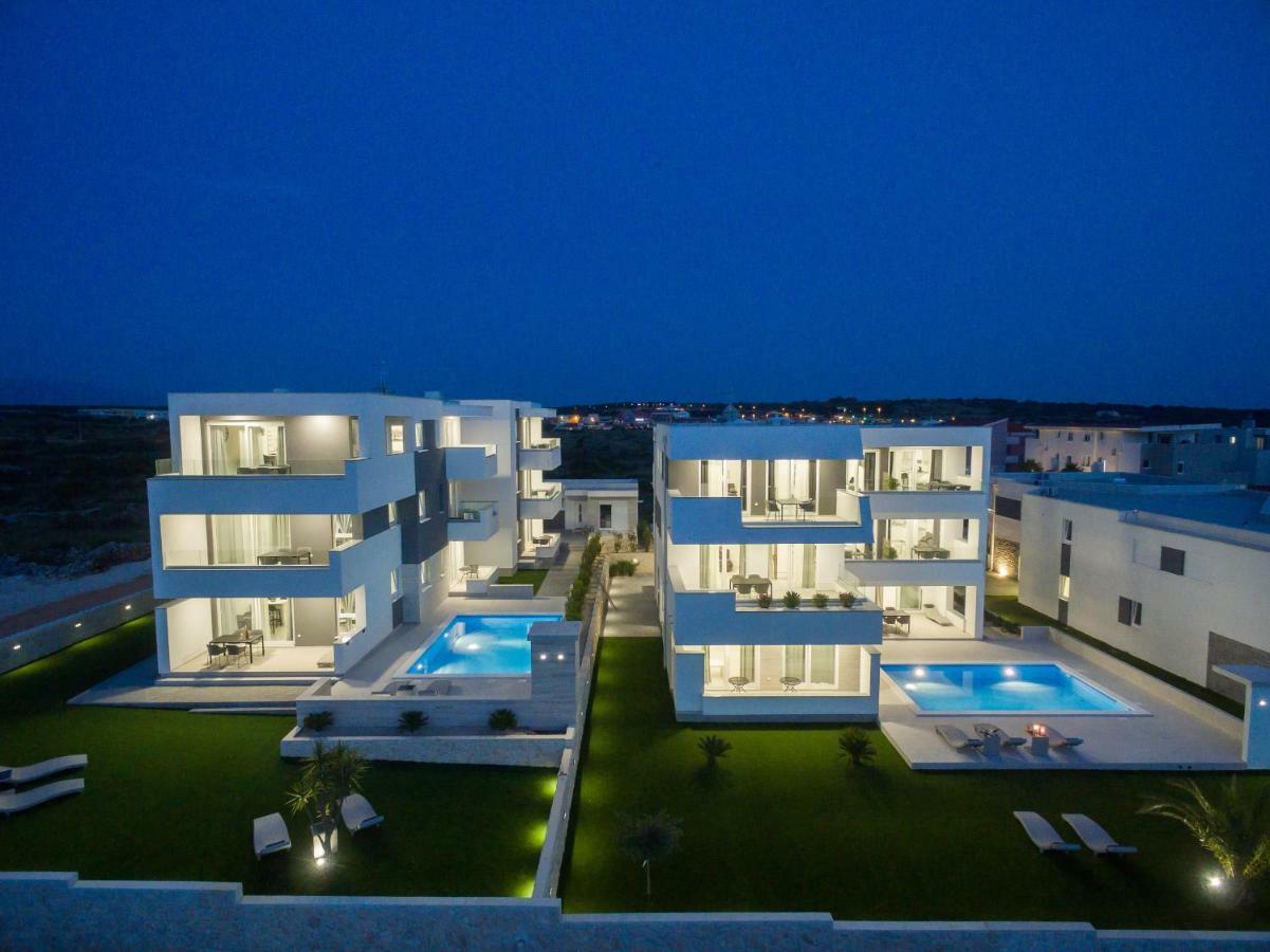 נובליה Apartments & Rooms Pool Villas Maris מראה חיצוני תמונה